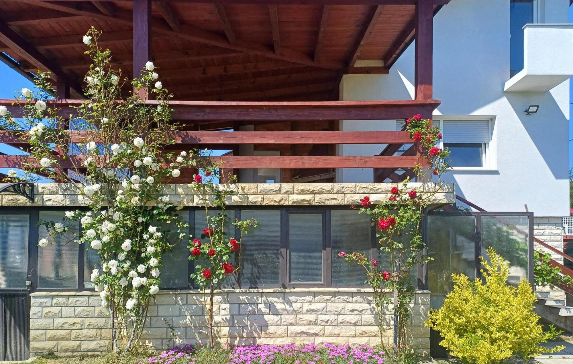 Cozy Home In Popovaca With House A Panoramic View Exterior photo